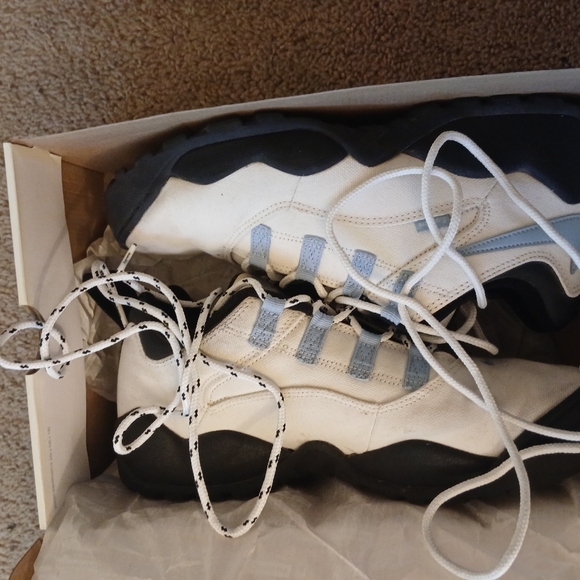 MENS SHOES - Picture 1 of 9